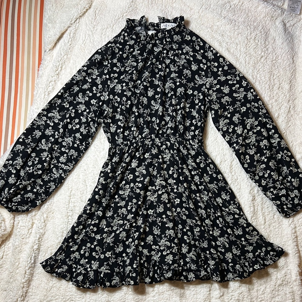 ✨She + Sky Puff Sleeve Floral Mini Dress